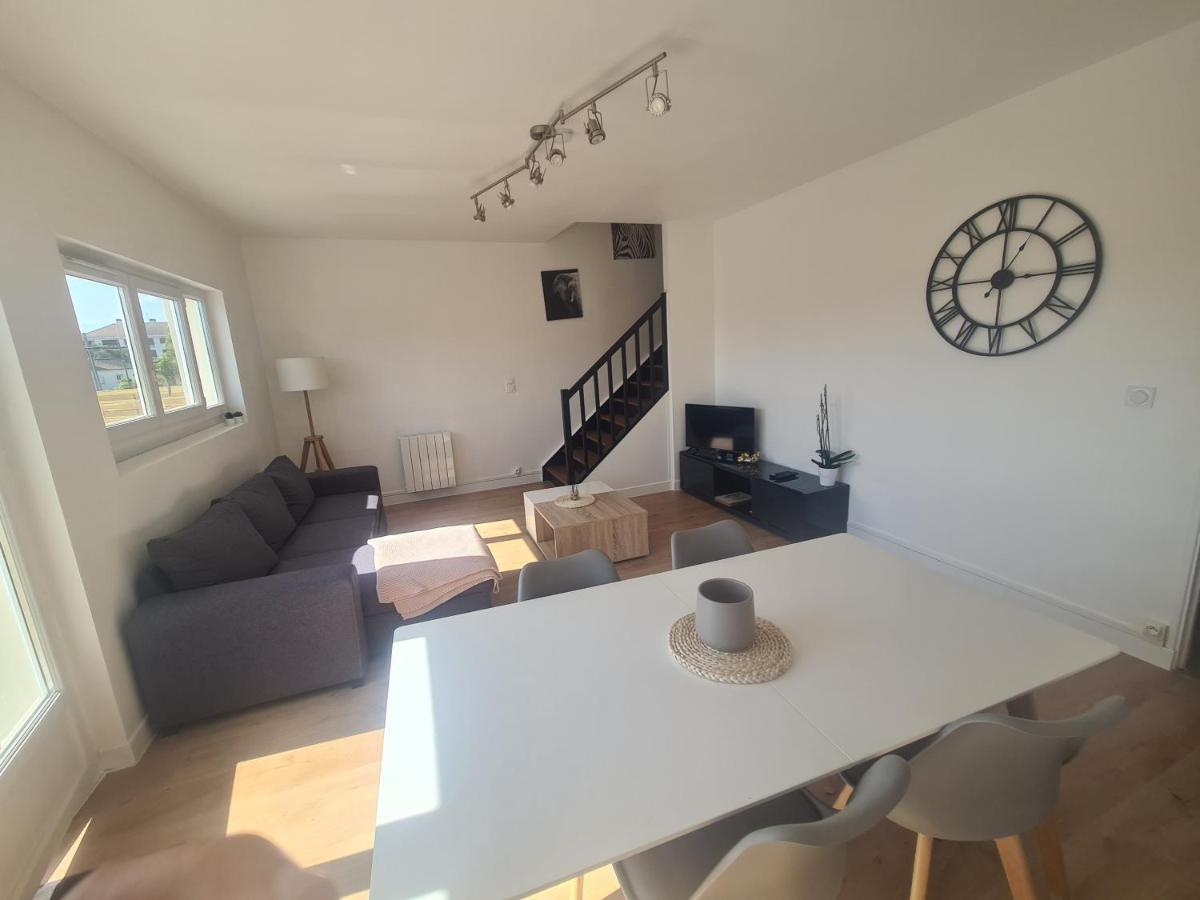 Duplex Familial Proche Gare Et Hyper Centre Ville Villepreux Eksteriør billede