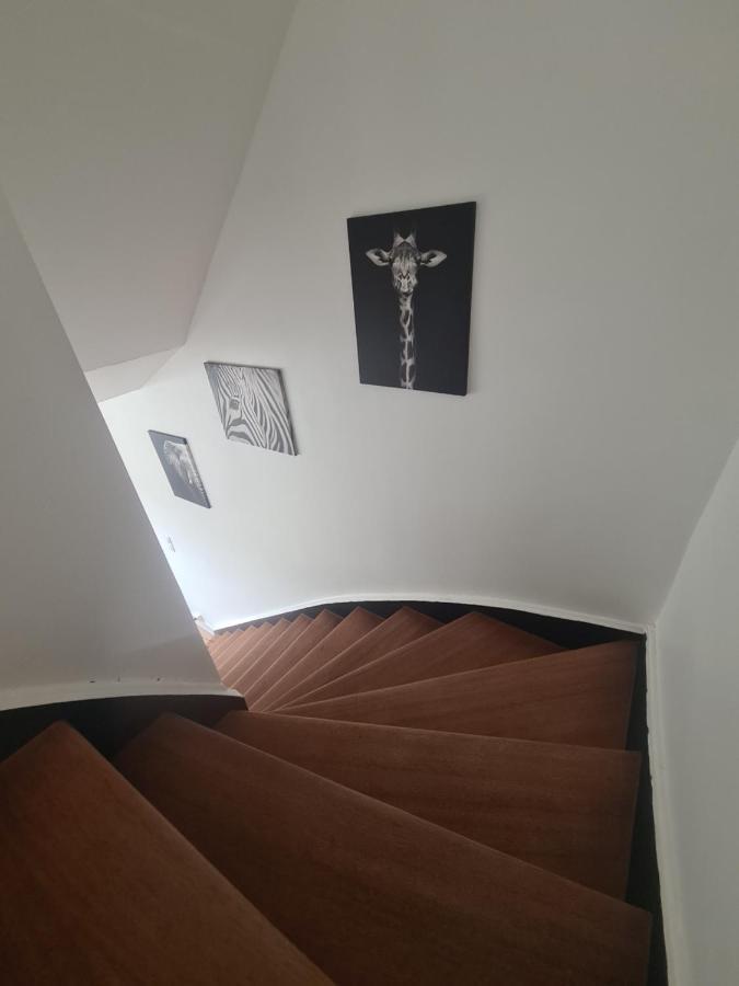 Duplex Familial Proche Gare Et Hyper Centre Ville Villepreux Eksteriør billede