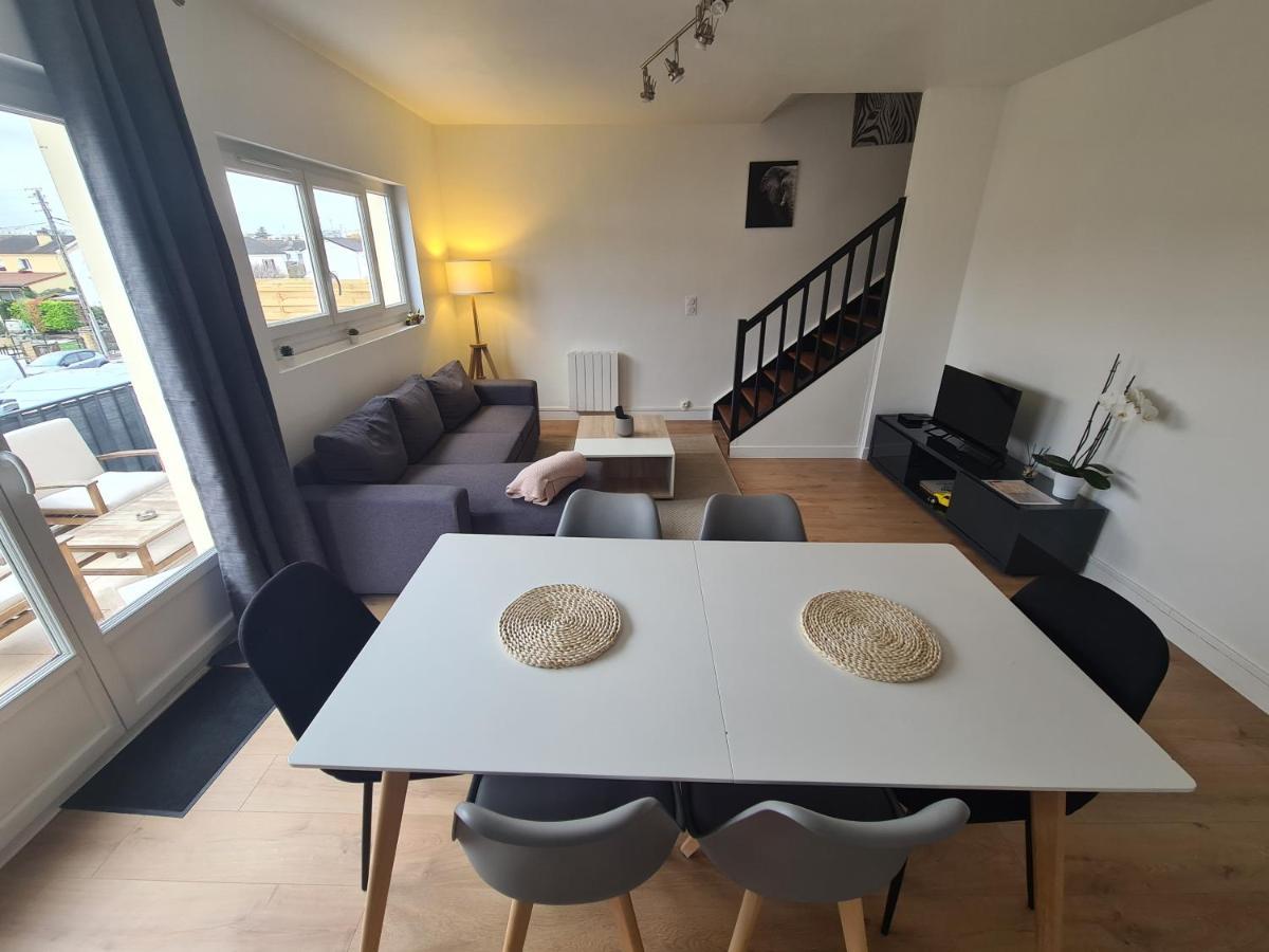 Duplex Familial Proche Gare Et Hyper Centre Ville Villepreux Eksteriør billede